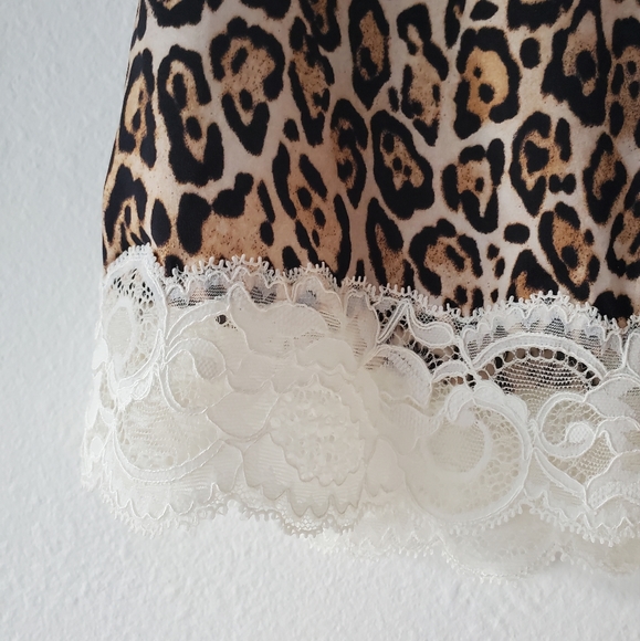 Nwot! Victoria's Secret slip - Picture 3 of 4